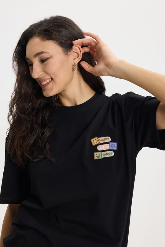 Kadın Oversize Geniş Kesim %100 Pamuk Bisiklet Yaka Baskılı Siyah Tişört 