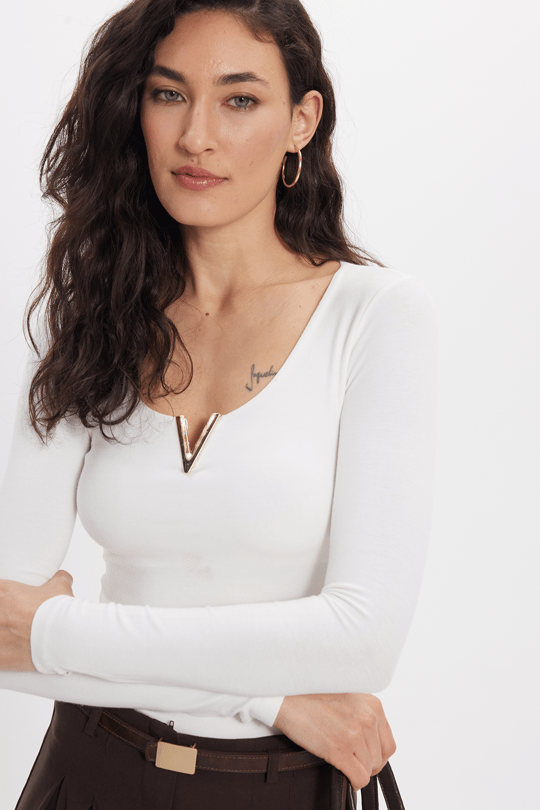 Kadın Slim Fit Dar Kesim Pamuklu Uzun Kollu V Yaka Ekru Tişört Bluz