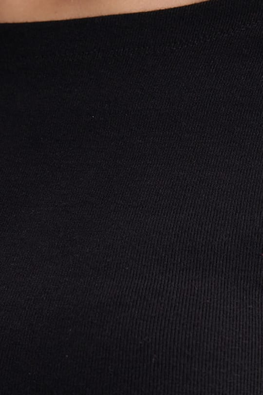 Kadın Slim Fit Dar Kesim Pamuklu Yumuşak Dokulu Kısa Kollu Kayık Yaka Siyah Tişört