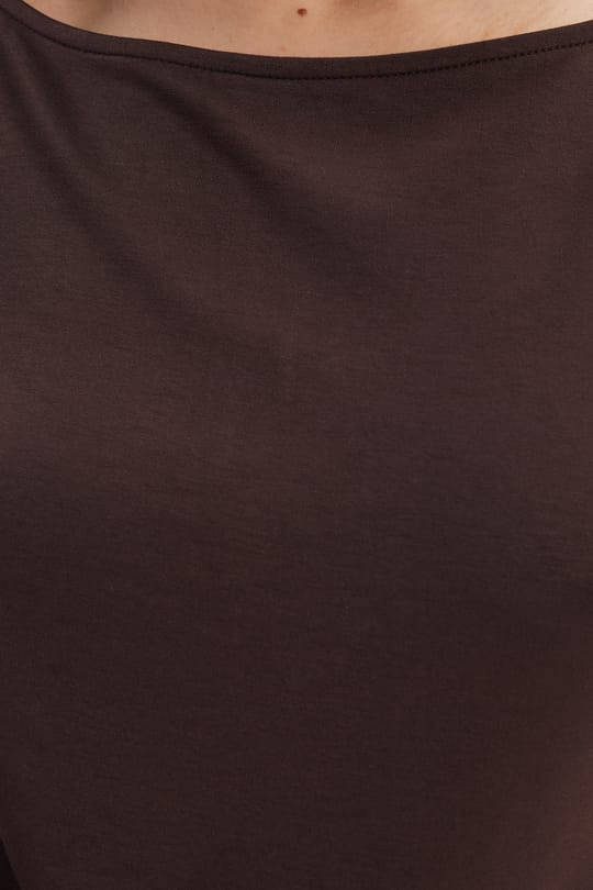 Kadın Slim Fit Dar Kesim Kısa Yarasa Kol Kayık Yaka Kahverengi Tişört