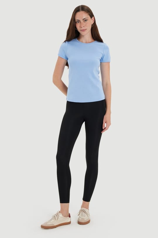 Kadın Slim Fit Dar Kesim %100 Pamuk Kısa Kol Bisiklet Yaka Mavi Tişört