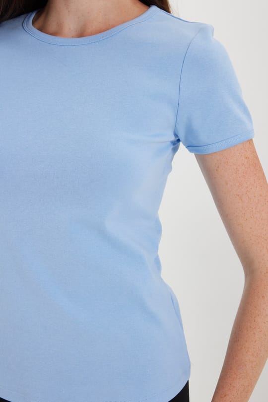 Kadın Slim Fit Dar Kesim %100 Pamuk Kısa Kol Bisiklet Yaka Mavi Tişört