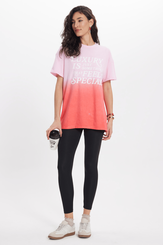 Kadın Slim Fit Dar Kesim %100 Pamuk Bisiklet Yaka Kısa Kollu Baskılı Pembe Tişört