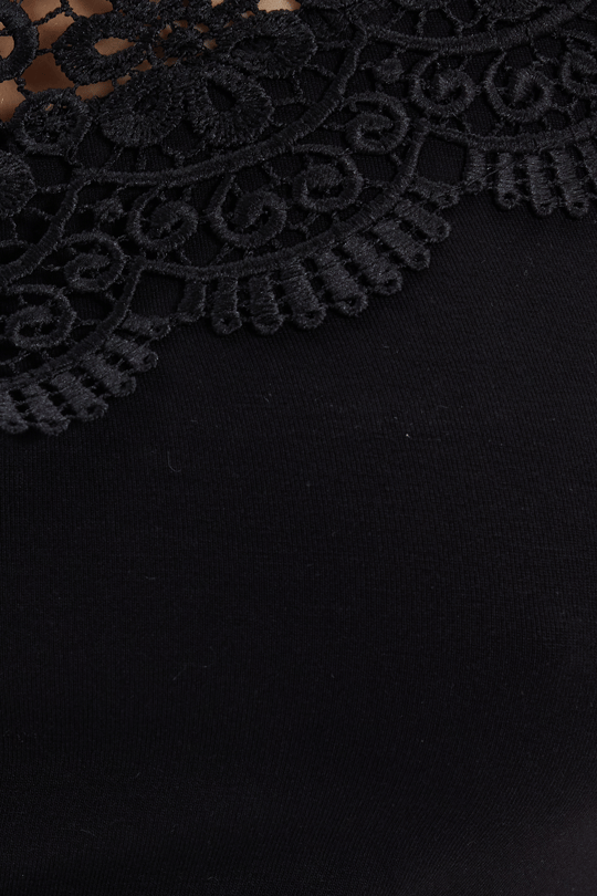 Kadın Slim Fit Dar Kesim Kolsuz Bİsiklet Yaka Dantelli Sırt Detaylı Siyah Bluz