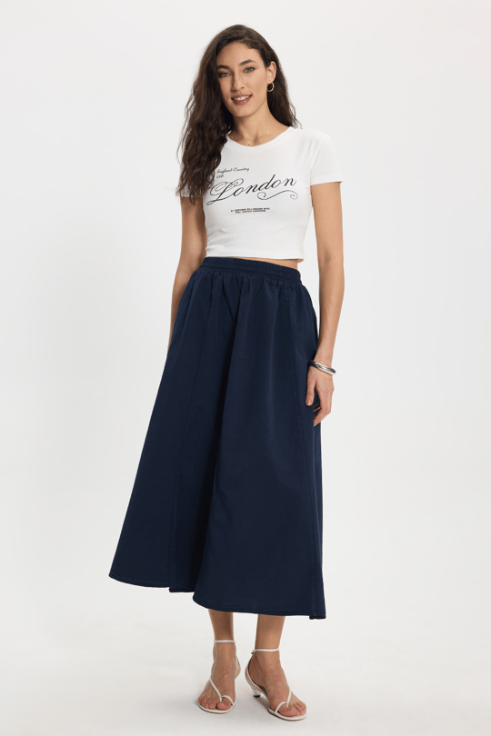 Kadın Slim Fit Dar Kesim %100 Pamuk Bisiklet Yaka Kısa Kollu Baskılı Ekru Crop Tişört