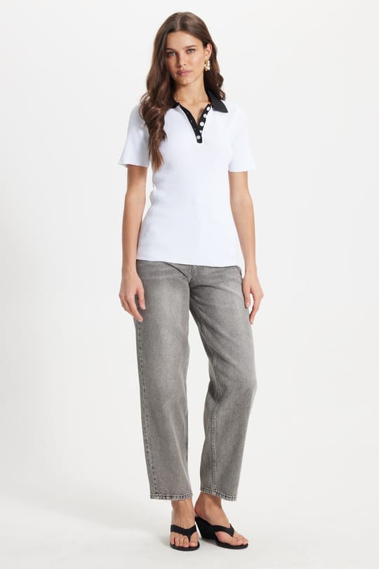 Kadın Slim Fit Dar Kesim Kısa Kollu Fitilli Görünümlü Beyaz Polo Yaka Tişört