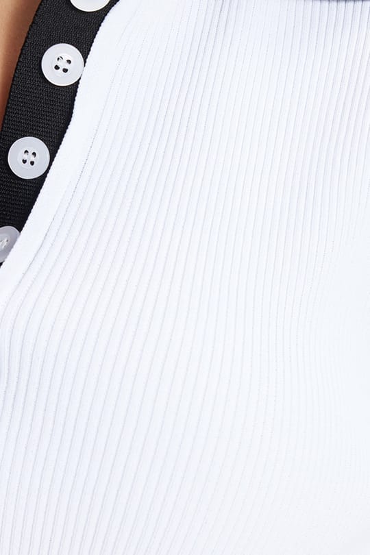 Kadın Slim Fit Dar Kesim Kısa Kollu Fitilli Görünümlü Beyaz Polo Yaka Tişört