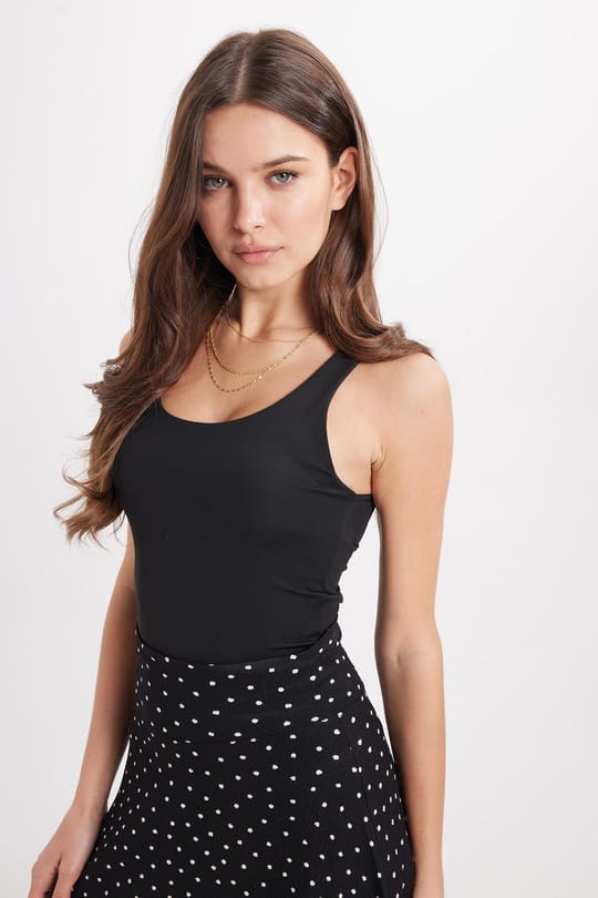 Kadın Standart Fit Normal Kesim Kolsuz Halter Yaka Siyah Crop Atlet