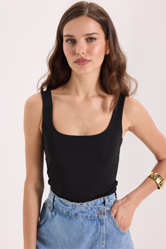Kadın Slim Fit Dar Kesim Askılı Kare Yaka Sırtı Açık Sandy Kumaş Çıtçıtlı Siyah Body