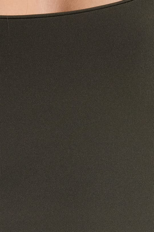 Kadın Slim Fit Dar Kesim Askılı Kare Yaka Sırtı Açık Sandy Kumaş Çıtçıtlı Yeşil Body
