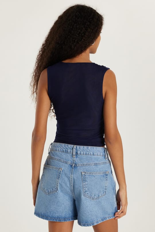 Kadın Slim Fit Sıfır Kol Düz Bisiklet Yaka Lacivert Bluz