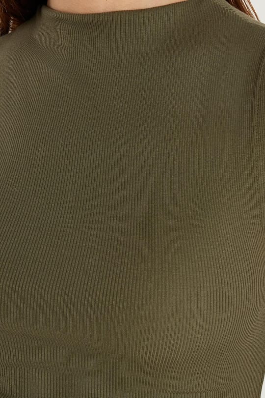 Kadın Slim Fit Dar Kesim Sıfır Kol Fitilli Modal Kumaş Haki Bluz