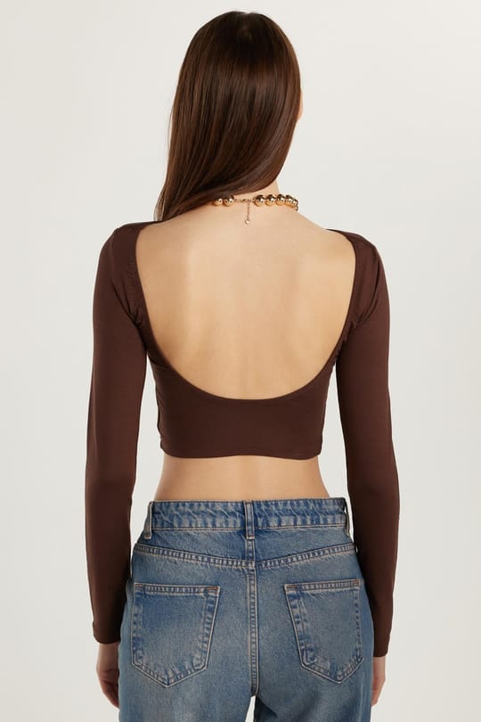 Kadın Slim Fit Dar Kesim Bisiklet Yaka Sırt Detaylı Kahverengi Bluz