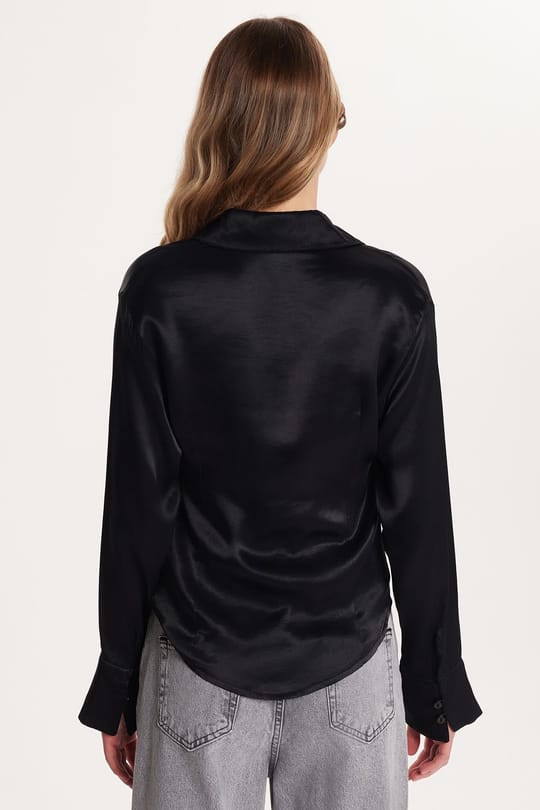 Kadın Slim Fit Dar Kesim Uzun Kollu Klasik Yaka Saten Siyah Gömlek