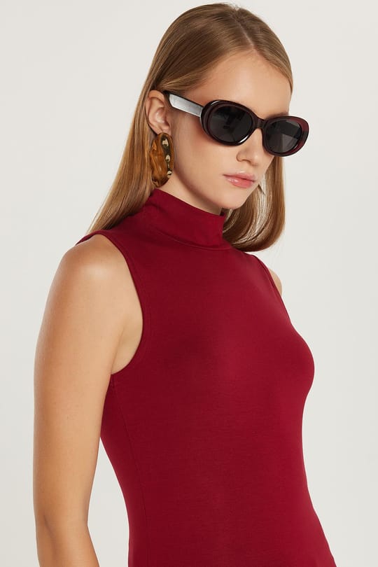 Kadın Regular Fit Klasik Kesim Viskon Kumaş Balıkçı Yaka Sıfır Kol Bordo Bluz