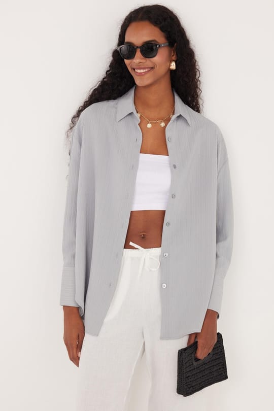 Kadın Oversize Geniş Kesim Bürümcük Pens Detaylı Uzun Kollu Dokulu Gri Gömlek