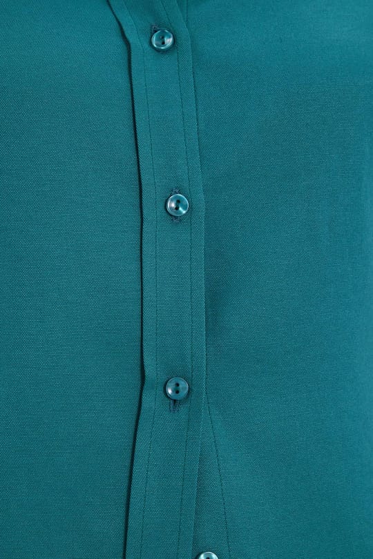 Kadın Slim Fit Dar Kesim Uzun Kollu Pamuklu Vücuda Oturan Dokulu Yeşil Basic Gömlek