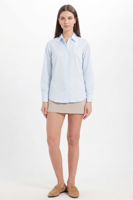 Kadın Slim Fit Dar Kesim Vucüda Oturan Uzun Kollu Gizli Düğme Detaylı Mavi Basic Gömlek