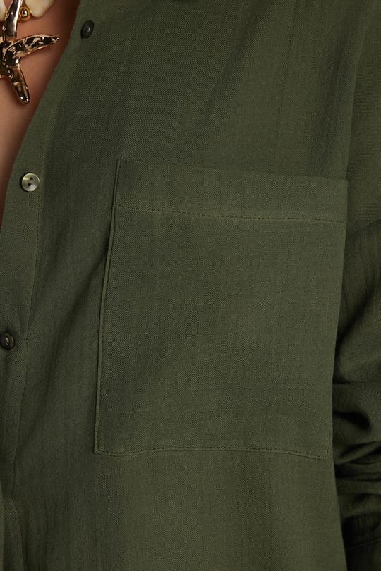 Kadın Oversize Geniş Kesim %100 Pamuk Müslin Kumaş Uzun Kollu Cepli Dokulu Haki Gömlek