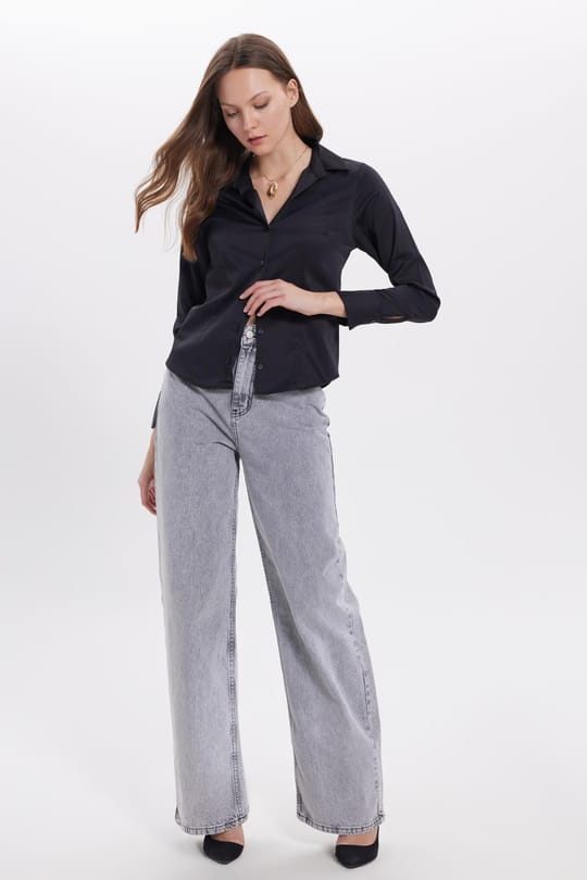 Kadın Slim Fit Dar Kesim Pensli Vucüda Oturan Klasik Yaka Uzun Kollu Likralı Siyah Gömlek