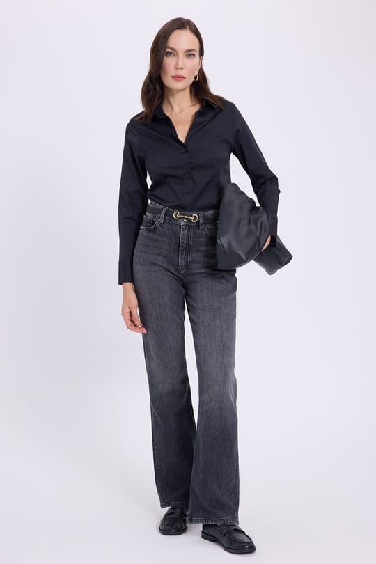 Kadın Slim Fit Dar Kesim Pensli Vücuda Oturan Klasik Yaka Uzun Kollu Likralı Siyah Gömlek