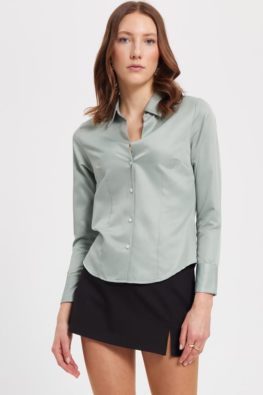 Kadın Slim Fit Dar Kesim Pensli Vucüda Oturan Klasik Yaka Uzun Kollu Likralı Mint Renk Gömlek