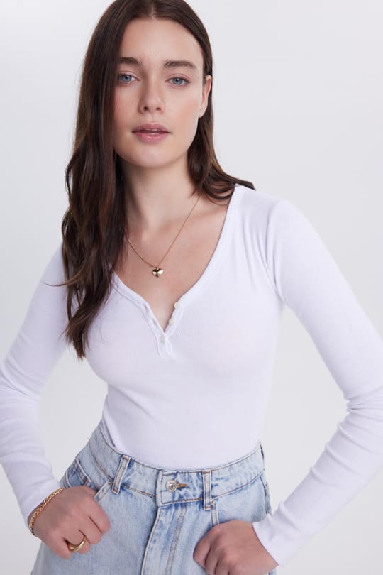 Kadın Slim Fit Dar Kesim Pamuklu V Yaka Beyaz  Bluz