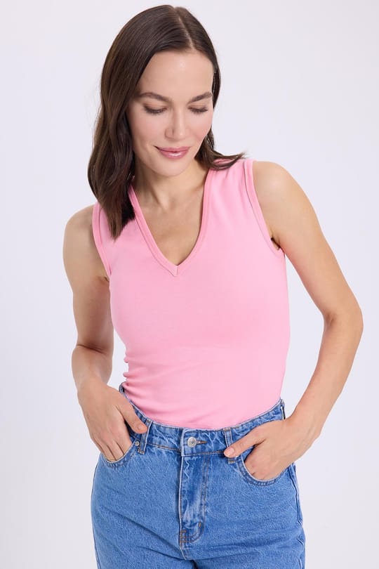 Kadın Slim Fit Dar Kesim V Yaka Sıfır Kol Pamuklu Ribanalı Pembe Bluz