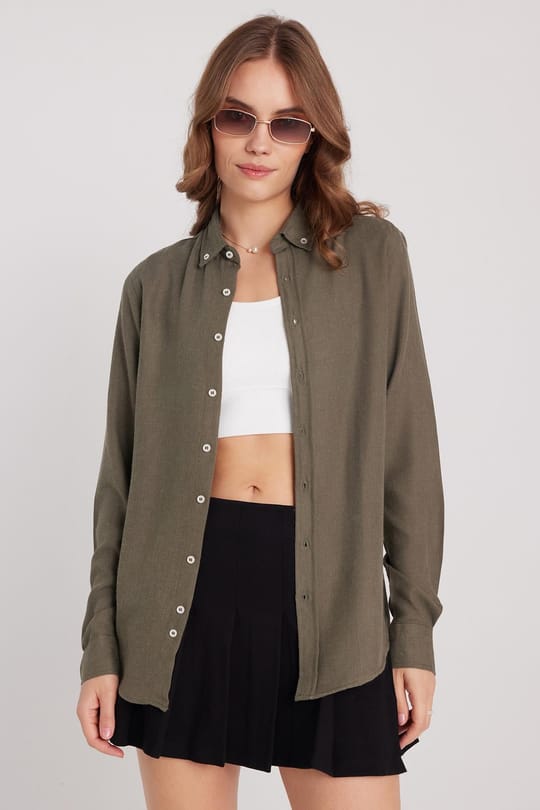 Kadın Slim Fit Düğmeli Yaka Kışlık Yün Viskon Düz Haki Gömlek