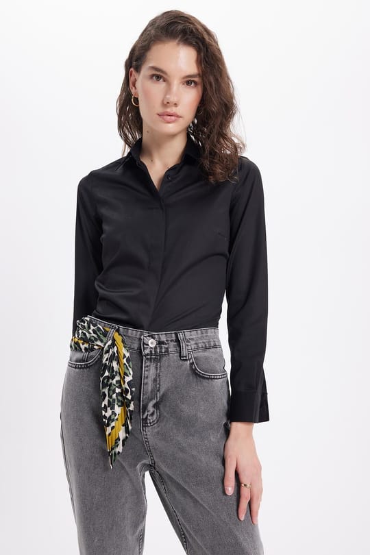 Kadın Slim Fit Non-Iron Pamuklu Vücuda Oturan Ütü Gerektirmez Pensli Siyah Gömlek