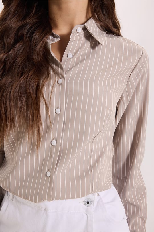 Kadın Slim Fit Dar Kesim Uzun Kollu Çizgili Bej Gömlek