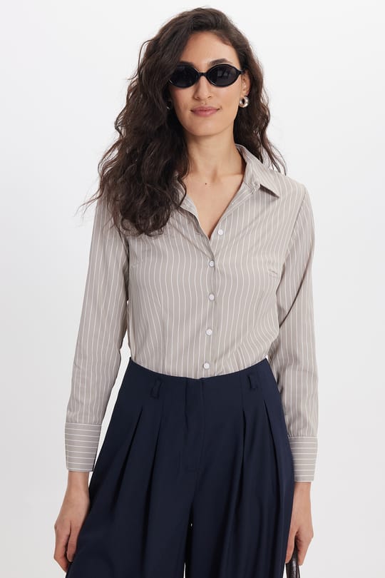 Kadın Slim Fit Dar Kesim Uzun Kollu Çizgili Bej Gömlek