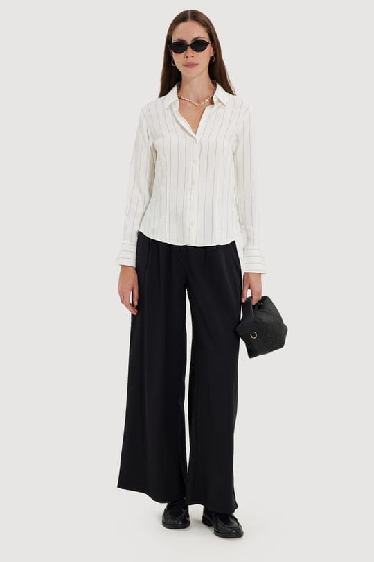 Kadın Slim Fit Dar Kesim Çizgili Viskon Yumuşak Dokulu Uzun Kollu Pensli Ekru Gömlek