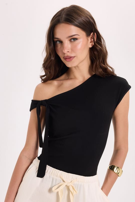 Kadın Slim Fit Dar Kesim Kısa Kollu Kayık Yaka Siyah Bluz