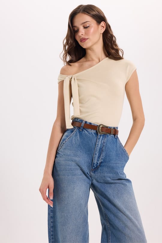 Kadın Slim Fit Dar Kesim Kısa Kollu Kayık Yaka Bej  Bluz