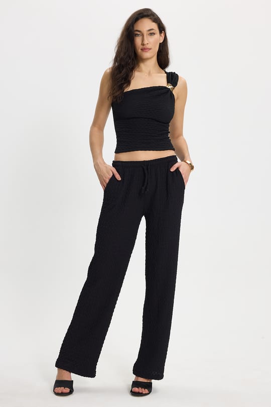 Kadın Slim Fit Dar Kesim Tek Omuz Tek Kol Doku Desenli Siyah Bluz