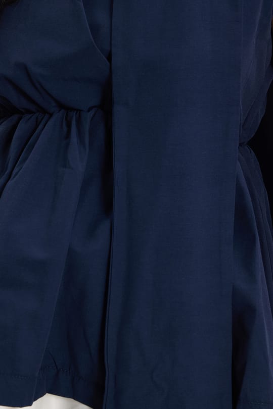 Kadın Standart Fit Kruvaze Yaka Boyundan Bağlama Detaylı Beli Lastikli Kolsuz Lacivert Bluz Gömlek