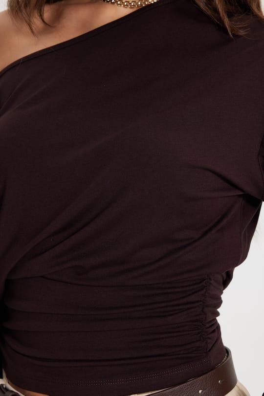 Kadın Regular Fit Klasik Kesim Kısa Yarasa Kol Beli Büzgülü Kahverengi Bluz