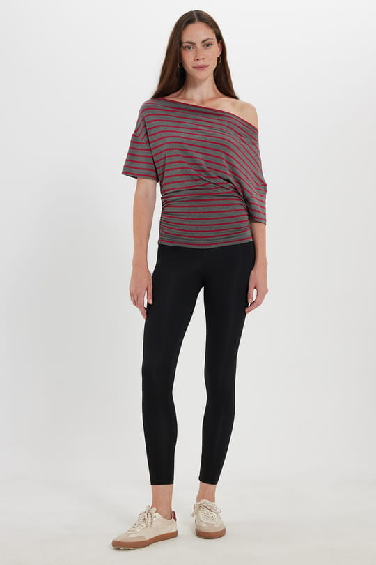 Kadın Regular Fit Klasik Kesim Asimetrik Yaka Yarasa Kol Çizgili Likralı Bordo Viskon Crop Bluz