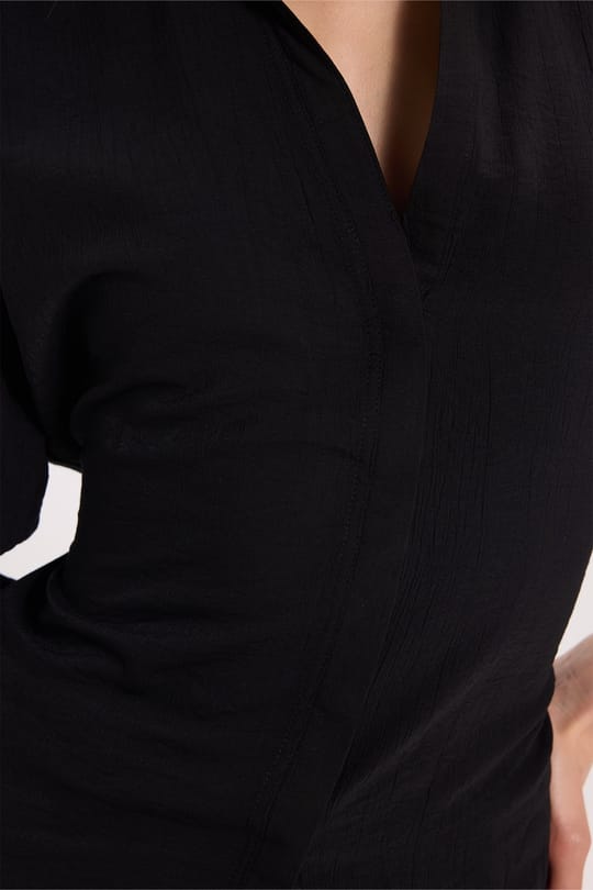 Kadın Slim Fit Dar Kesim Bel ve Sırt Bağlamalı Siyah Gömlek 