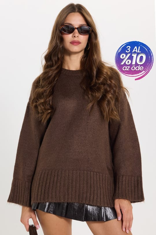 Kadın Oversize Geniş Kesim Bisiklet Yaka Truvakar Kollu Kahverengi Triko Kazak