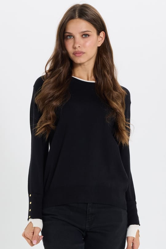 Kadın Slim Fit Dar Kesim Bisiklet Yaka Garnili Düğme Detaylı Siyah Triko Kazak