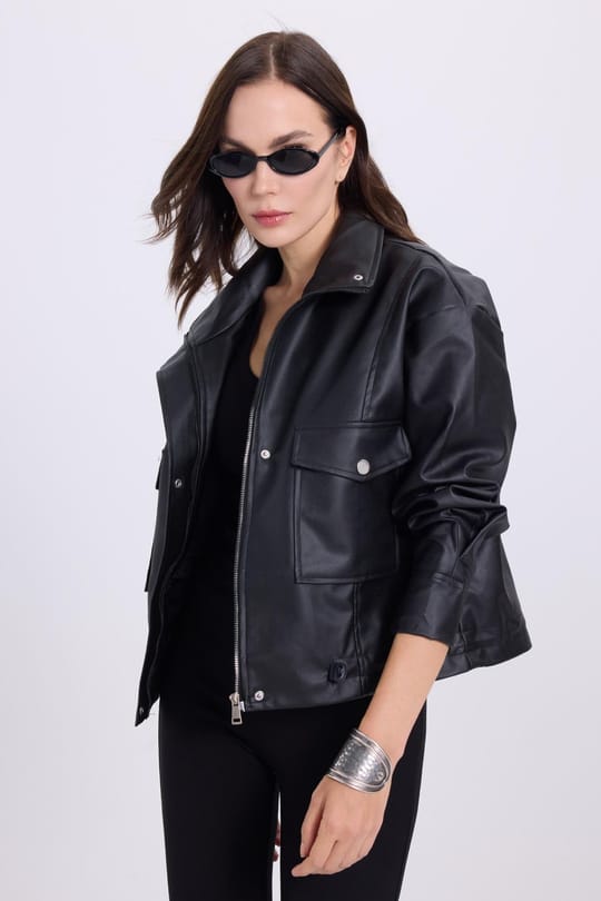 Kadın Regular Fit Klasik Kesim Fermuarlı Çıtçıt Kapamalı Siyah Ceket