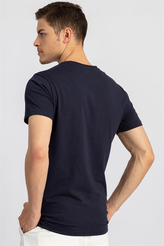 Erkek Slim Fit Dar Kesim %100 Pamuk Yumuşak Dokulu Baskılı Lacivert Bisiklet Yaka Tişört