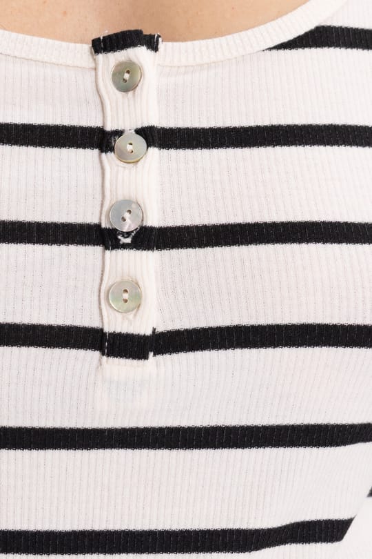 Kadın Slim Fit Dar Kesim Pamuklu Askılı Kare Yaka Çizgili Beyaz Crop