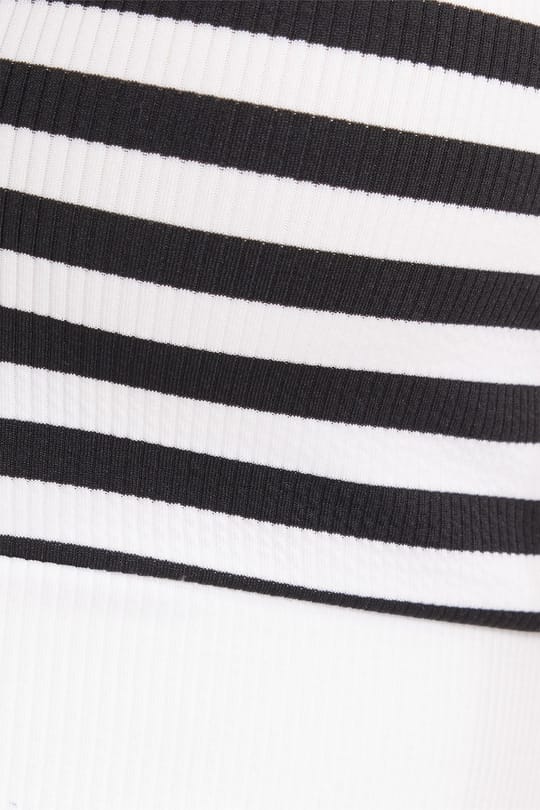 Kadın Slim Fit Dar Kesim Sırtı Çapraz Bağlamalı Askılı V Yaka Çizgili Ekru Crop 