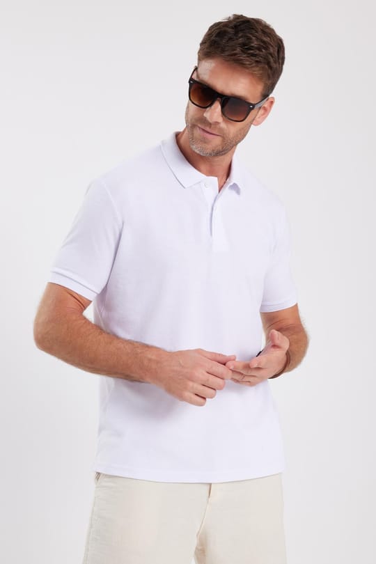 Erkek Regular Fit Klasik Kesim Pamuklu Yumuşak Dokulu Serin Tutan Kumaş Düz Beyaz Polo Yaka Tişört