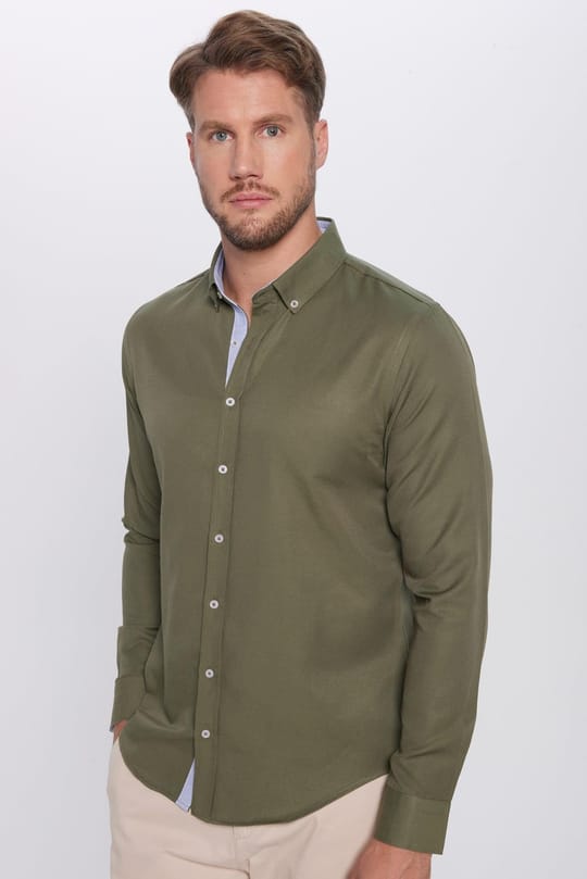Slim Fit Uzun Kollu Düğmeli Yaka Pamuklu Kolay Ütü Düz Erkek Gömlek