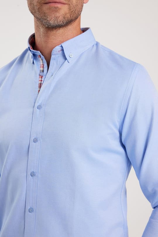 Erkek Slim Fit Dar Kesim Uzun Kollu Pamuklu Oxford Doku Kolay Ütülenebilir Mavi Düğmeli Yaka Gömlek