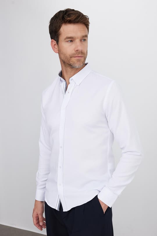 Slim Fit Uzun Kollu Düğmeli Yaka Pamuklu Kolay Ütü Düz Erkek Gömlek